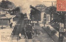 CPA 06 CANNES / INTERIEUR DE LA GARE / TRAIN