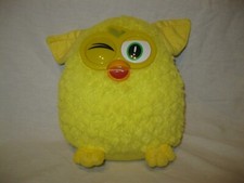 Année 2013 Ancienne PELUCHE FURBY JAUNE 22cm HASBRO Plush Doudou