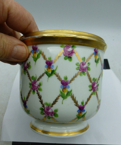 Petit cache pot porcelaine - en,