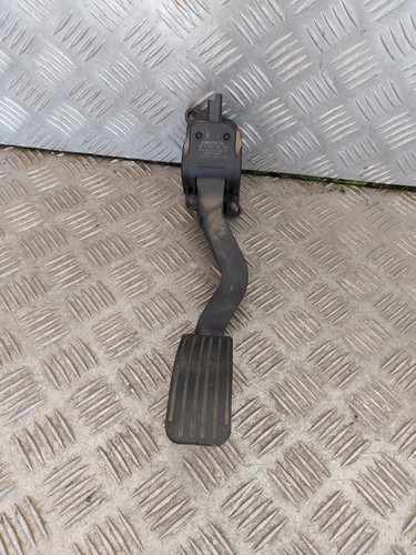 Pédale accélérateur - ,