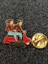 Pin's Pins PIN Enamel 62 VÊTEMENT Mode   "REDSKINS" SCOOTER 