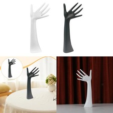 Porte-bagues en forme de main