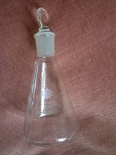 Fiole conique de laboratoire