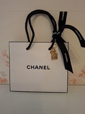 CHANEL Petit Sac Shopping