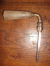 Ancienne poignée en bois