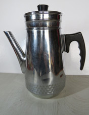 ancienne cafetière  en cuivre chromé manche en bakélite, marque "Le Trèfle"