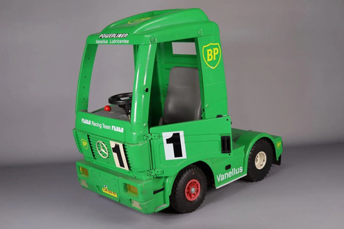 Mercedes benz feber truck pour - mercedes,