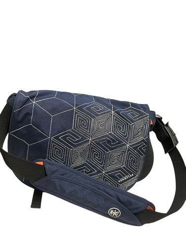Crumpler blue cube embroidered - crumpler,
