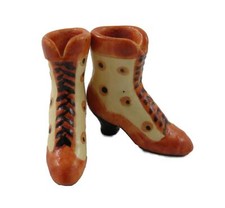 Bottes Victoriennes Tan Et Beige Pour Femmes Accessoire De Chambre Miniature