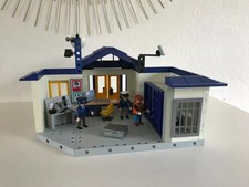 17 ⚜️ Jouet Playmobil La Prison et Policier Réf 3165
