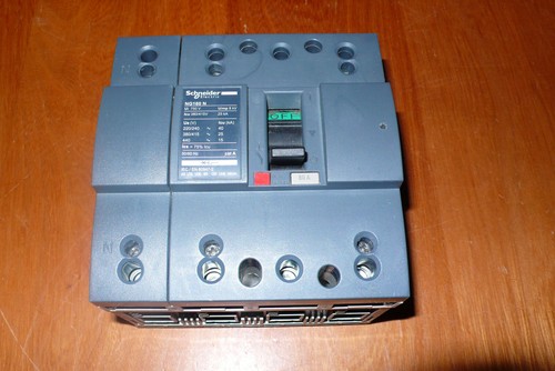 Disjoncteur tetrapolaire 80a - disjoncteur,
