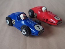 VOITURE DE CIRCUIT ANCIENNE POUR PIECES /VOIR LA DESCRIPTION