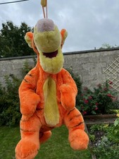 Peluche, doudou tigrou range