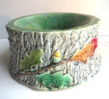 Crachoir début XXème, en barbotine signée Lunéville: Glands et feuilles de chêne