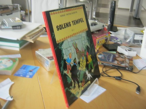 Tintins aventyr solens - eo,