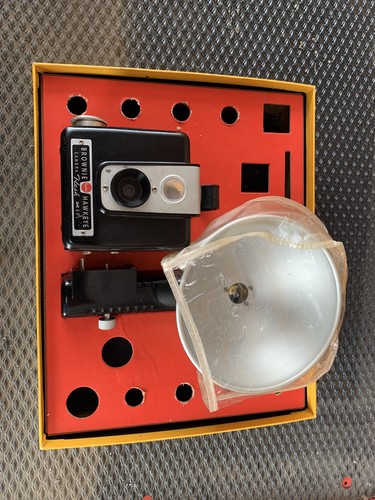 Vintage brownie hawkeye flash - vintage,