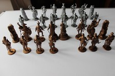 GROS LOT ANCIENNES FIGURINES