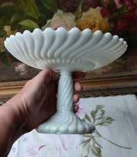 ANCIENNE GRANDE COUPE EN OPALINE BLANCHE SV