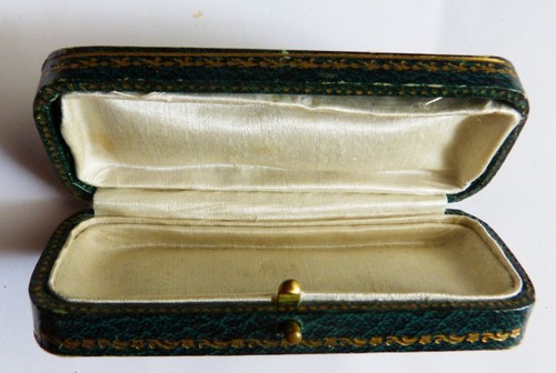 écrin boite pour bijou - , broche