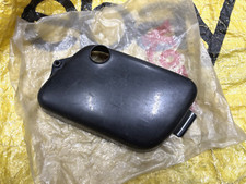 Honda CD125 CD175 CL125 SS125 cache boîte à outils plastique noir NEUF après-...