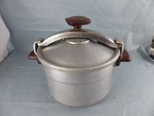 Ancienne cocotte minute SEB 8