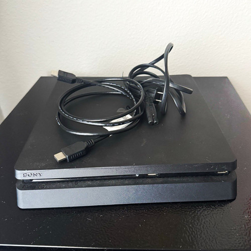 Sony playstation slim - 4, ps4