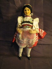 poupée ANCIENNE costume