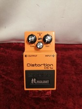 Pédale d'effets Boss DS-1W Waza Craft Distortion pour guitare