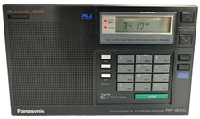 Radio synthétisée Panasonic RF-B40 FM-LW-MW-SW PLL.,   bon état , étui d'origine