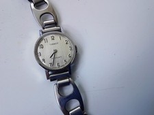 Montre femme Tissot mécanique.