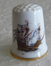 Dé à coudre de collection en porcelaine du Mary Rose , navire amiral d'HenriVIII