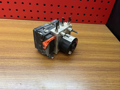 445100d031 bloc pompe abs - bloc,