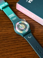 Montre Swatch volontaires Jeux Olympiques et Paralympiques Paris 2024