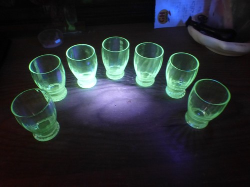 Lot verres a - verres, liqueurs