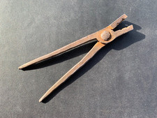 Ancienne pince à balle de plomb en fer forgé 17 éme / 18 éme