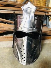 Casque médiéval croisé