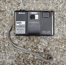 Nikon Coolpix S1000pj 12.1 MP