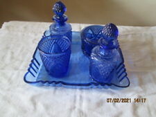 GARNITURE DE TOILETTE EN VERRE MOULE BLEU PLATEAU SET PERFUME BOTTLES