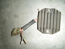 regulateur de tension quad