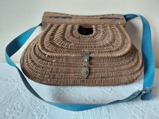 Ancien panier de pêche - 🎣,