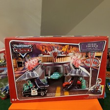 Flo's V8 Cafe Playset