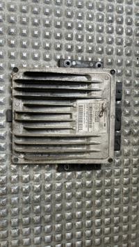 Calculateur moteur renault - calculateur,