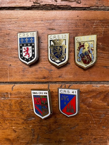 Lot pucelles metal police - pucelles,