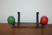 Ancienne patère murale porte manteau boules style Mategot vintage déco bistrot