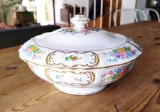 Soupière en porcelaine de