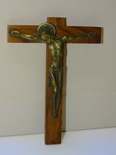 -ANCIEN PETIT CHRIST MURAL