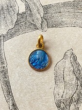 Ancien Pendentif Médaille émaillée en plaqué or vierge Marie Baptème rose