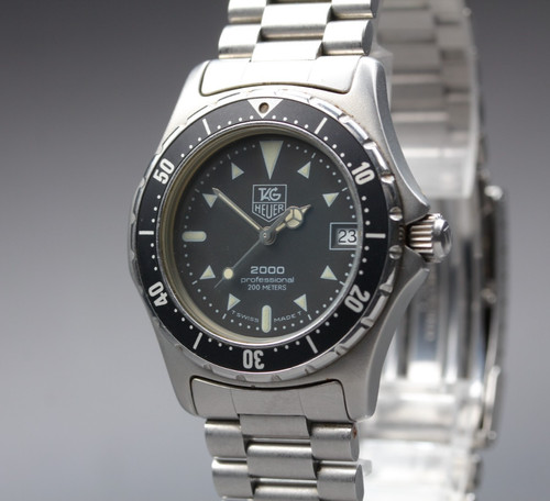 Montre quartz homme n - à, "n