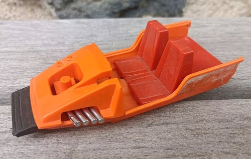 Part bateau gator - part,