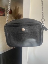 sac à main longchamp cuir neuf avec sa boîte d’origine modèle rock chaîne 